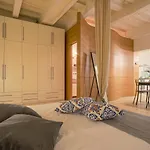 Santospirito Little Gem - Hosted By Sweetstay